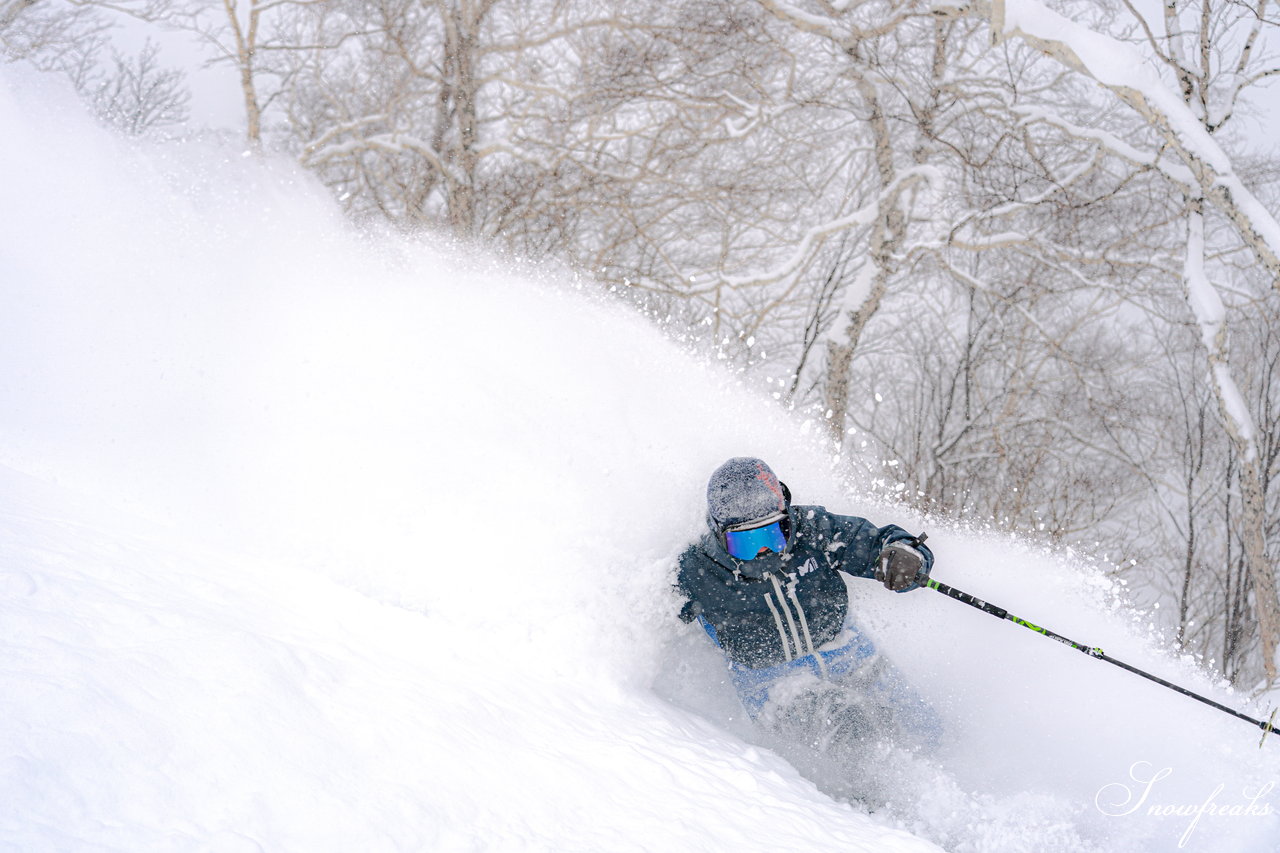 大雪山層雲峡・黒岳ロープウェイスキー場｜極上のふわっふわ粉雪が、たっぷり♪厳冬期を迎えた黒岳のパウダーは、レベルが違います☆